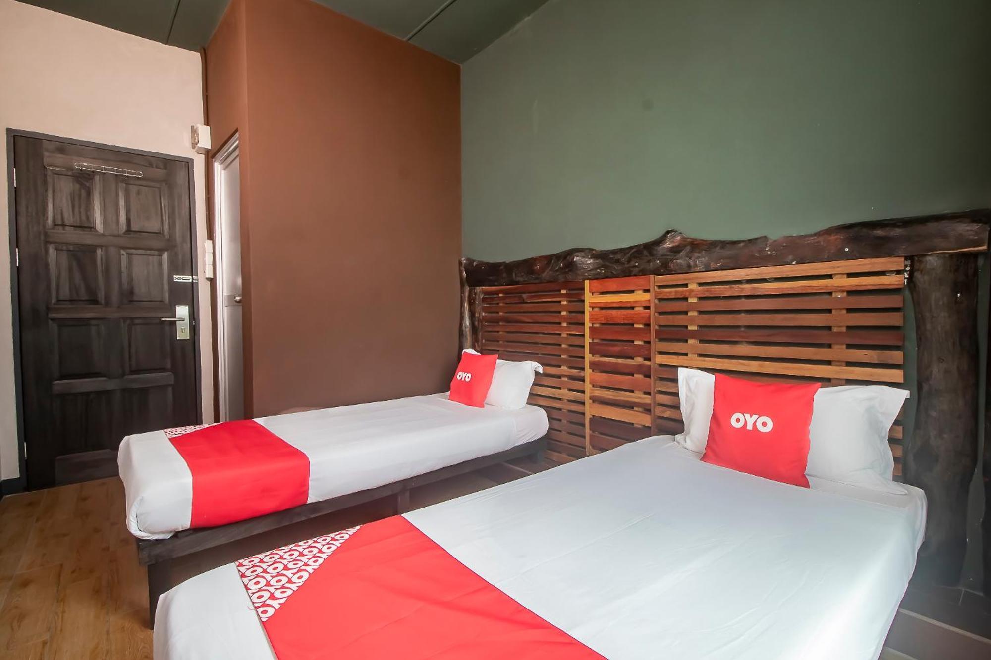 Oyo 90094 Hi Inn 3 Сибу Екстериор снимка
